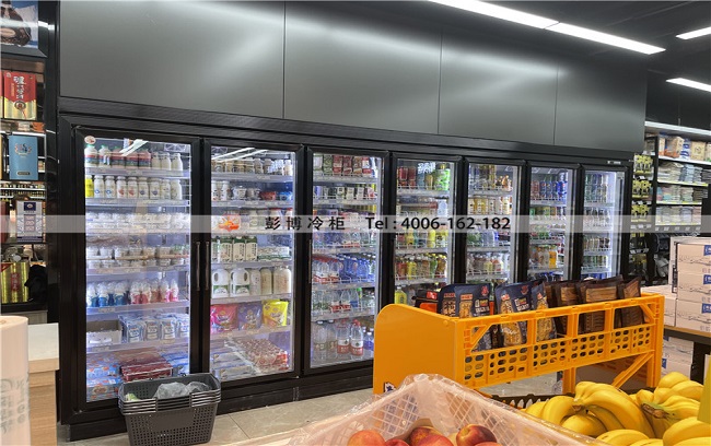 深圳市宝安区西乡大道129号桃鲜汇生活超市 饮料展示柜